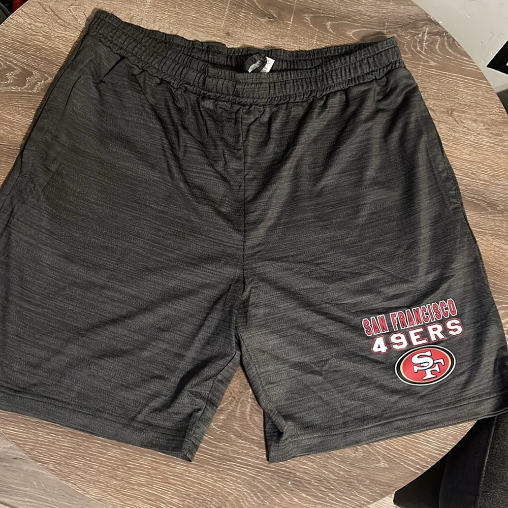 Team apparel 49’ers shorts NWOT size XL
